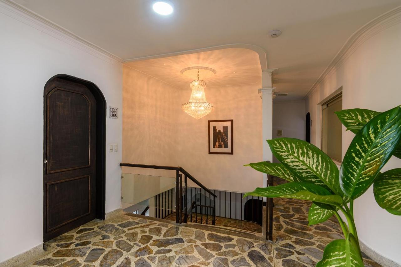 Like Home Hotel Boutique Medellin Bagian luar foto
