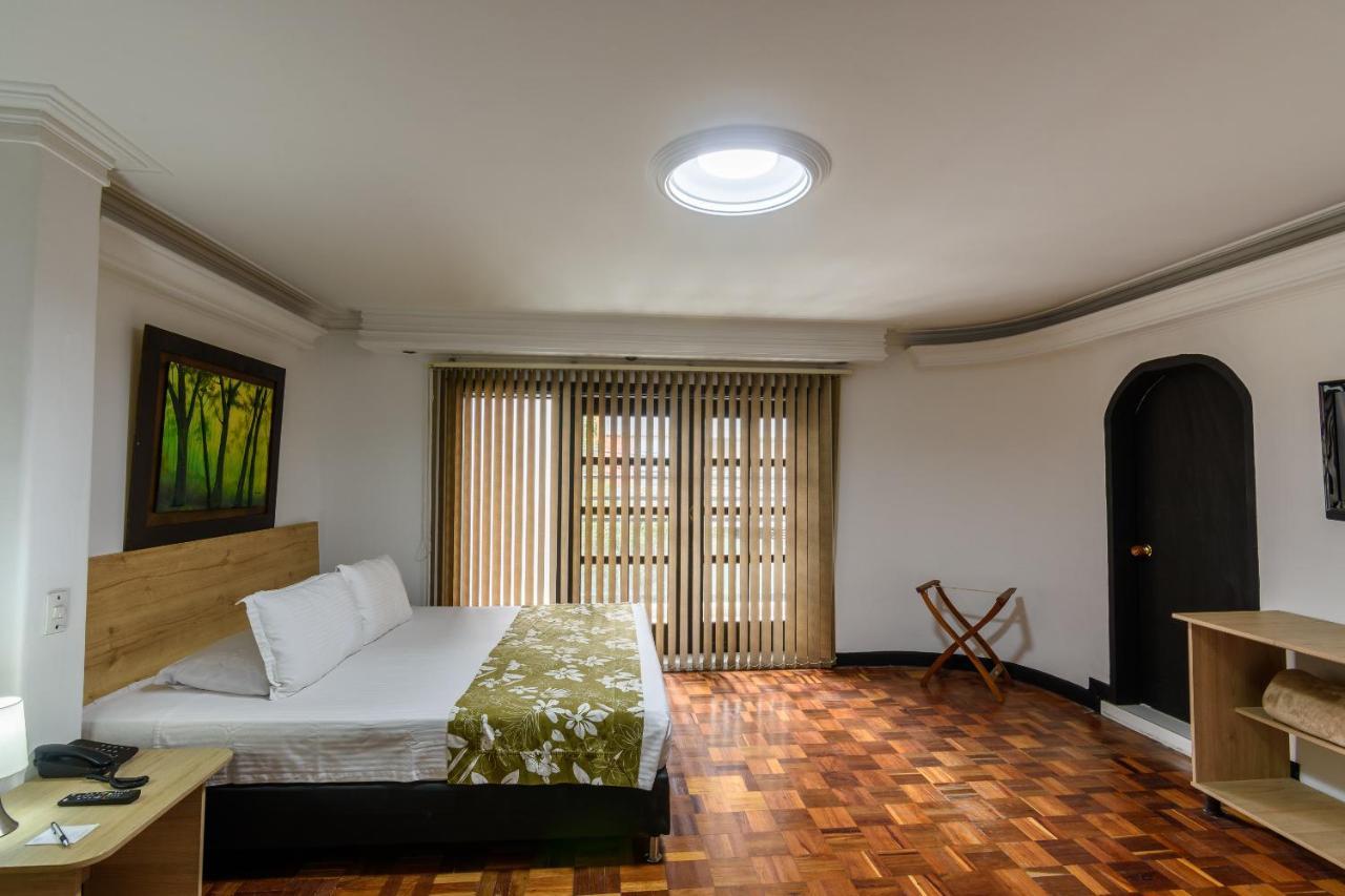 Like Home Hotel Boutique Medellin Bagian luar foto
