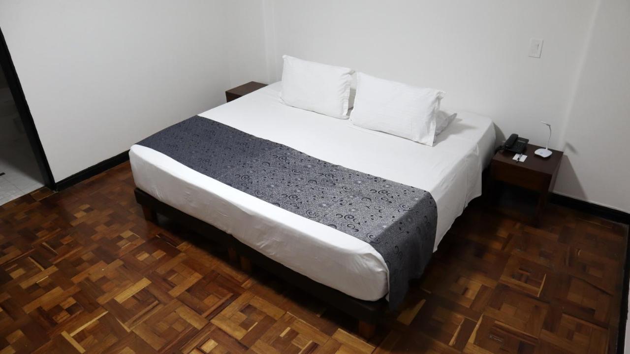 Like Home Hotel Boutique Medellin Bagian luar foto