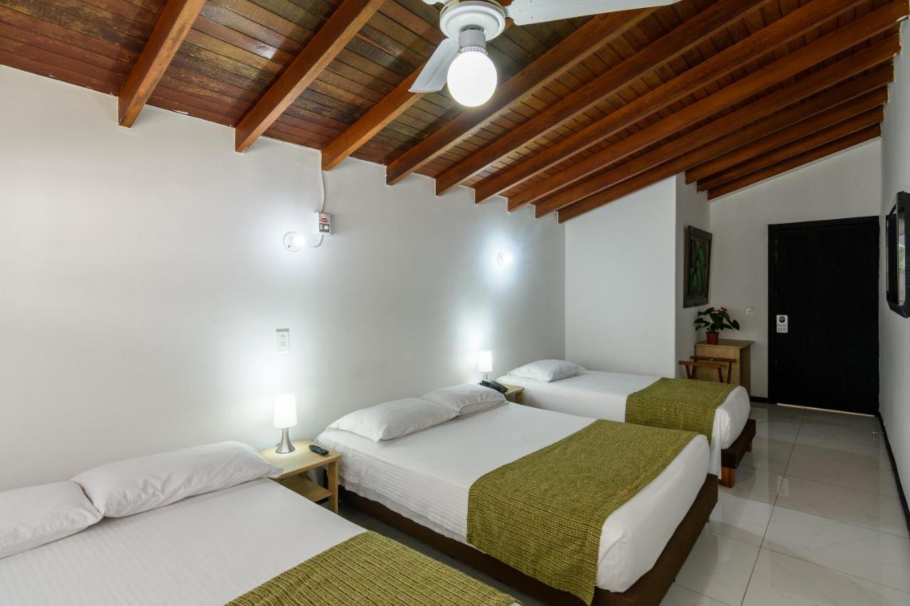 Like Home Hotel Boutique Medellin Bagian luar foto