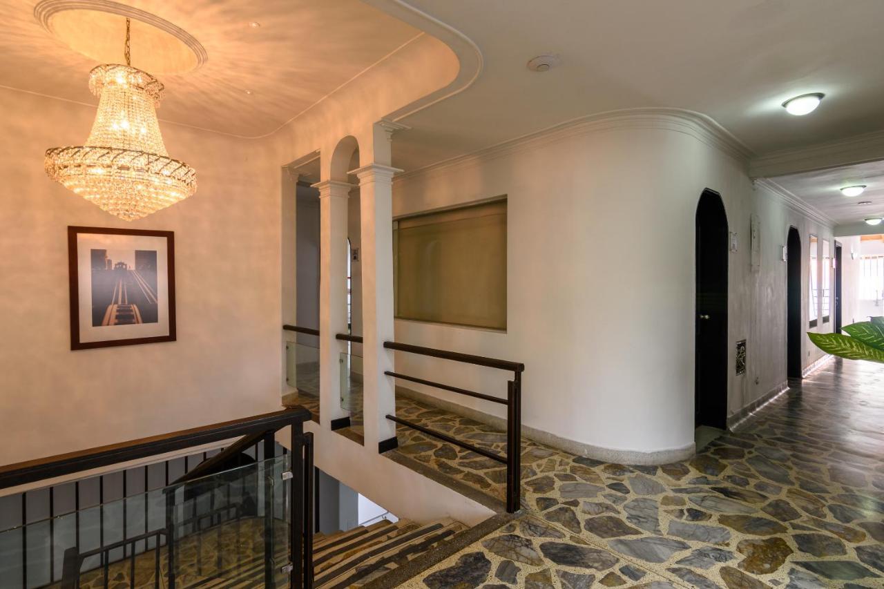 Like Home Hotel Boutique Medellin Bagian luar foto